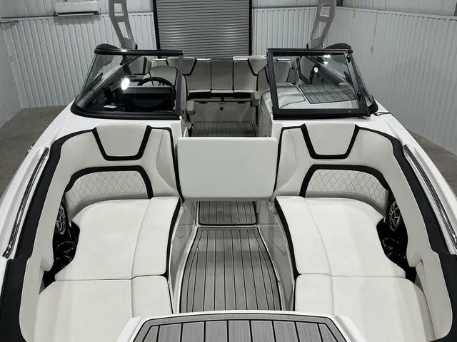 Slide: The Image of Yamaha 252SE 2024 - 23