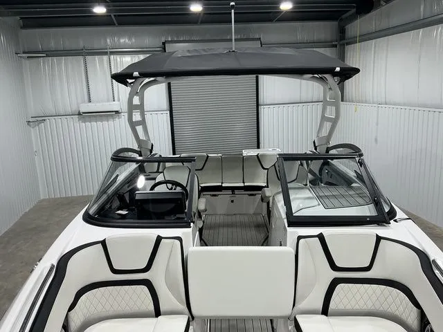 Slide: The Image of Yamaha 252SE 2024 - 24