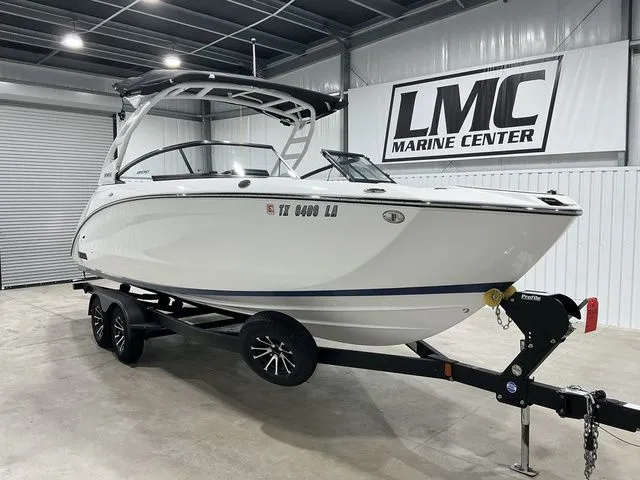 Slide: The Image of Yamaha 252SE 2024 - 4