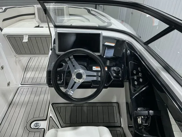 Slide: The Image of Yamaha 252SE 2024 - 5