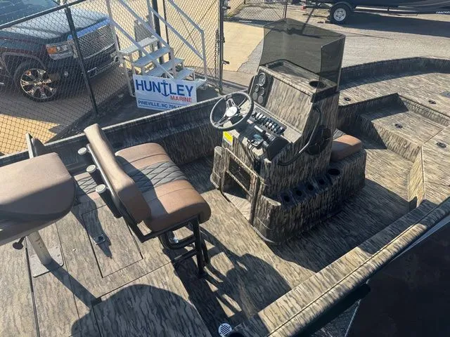 Slide: The Image of Excel 220 Bay Pro Elite 2026 - 10