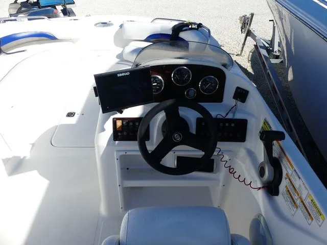 Slide: The Image of Hurricane SUNDECK SPORT SS 188 OB 2012 - 10