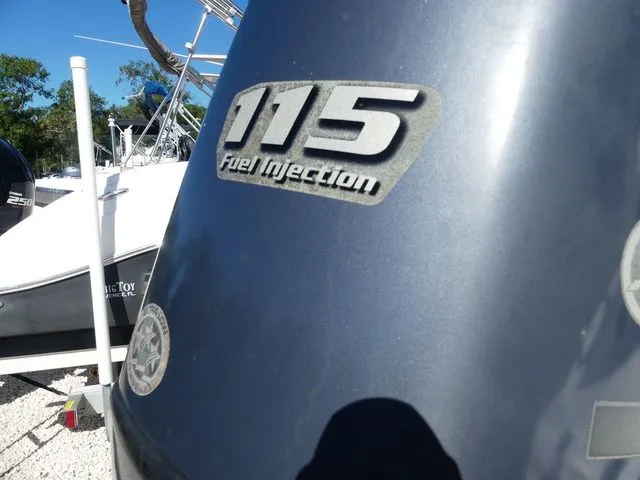 Slide: The Image of Hurricane SUNDECK SPORT SS 188 OB 2012 - 7