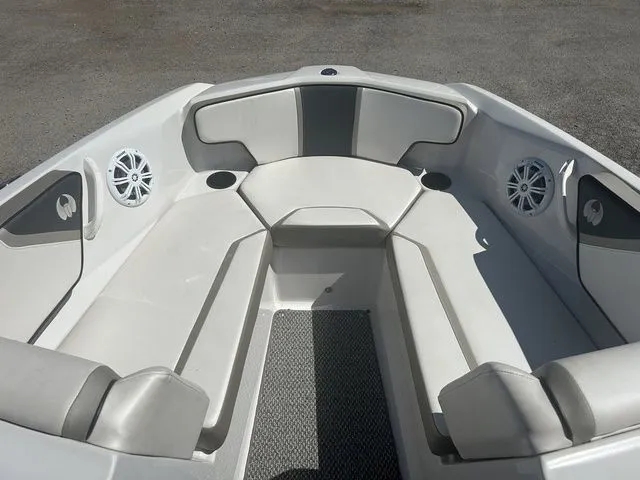 Slide: The Image of Scarab 195 H.O. Impulse 2015 - 16