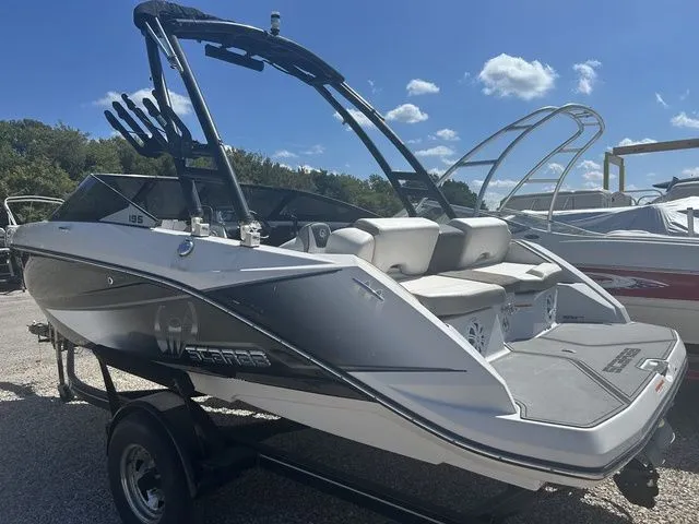 Slide: The Image of Scarab 195 H.O. Impulse 2015 - 4