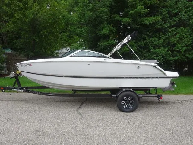 The Image of Four Winns H1 2023 - 1