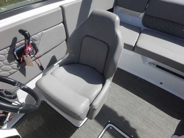 Slide: The Image of Four Winns H1 2023 - 34