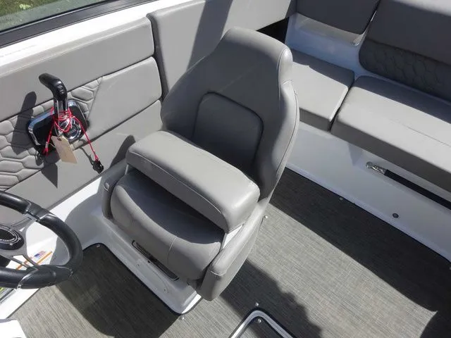 Slide: The Image of Four Winns H1 2023 - 35