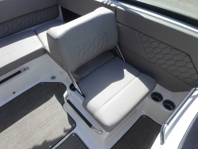 Slide: The Image of Four Winns H1 2023 - 37