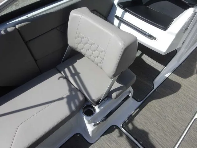 Slide: The Image of Four Winns H1 2023 - 38