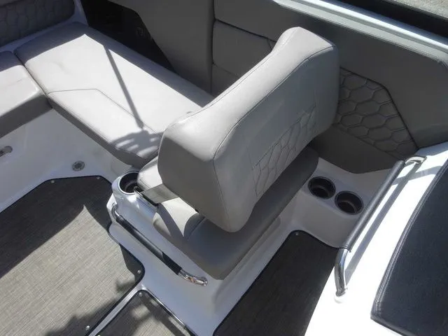 Slide: The Image of Four Winns H1 2023 - 39