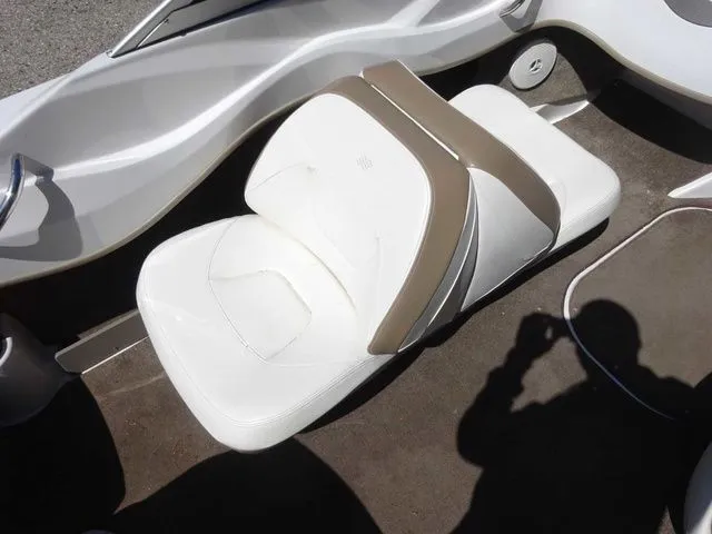 Slide: The Image of Four Winns H180 2009 - 10