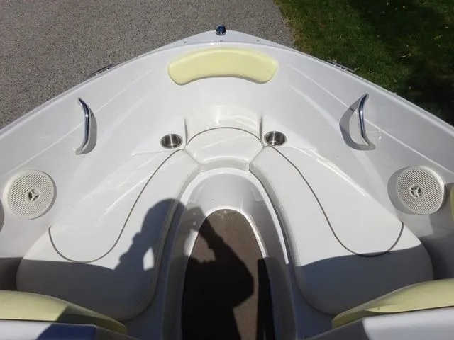 Slide: The Image of Four Winns H180 2009 - 16