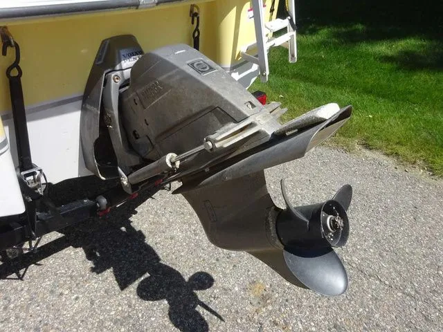 Slide: The Image of Four Winns H180 2009 - 19