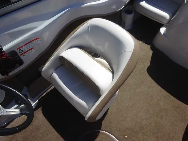 Slide: The Image of Four Winns H180 2009 - 29