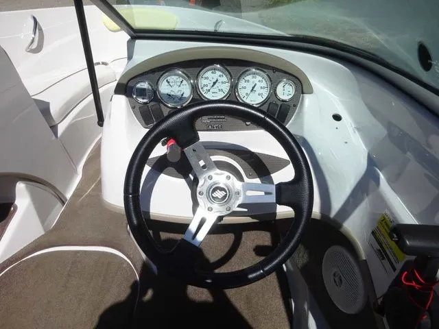 Slide: The Image of Four Winns H180 2009 - 32