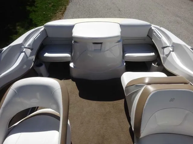 Slide: The Image of Four Winns H180 2009 - 37