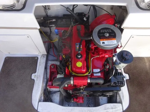 Slide: The Image of Four Winns H180 2009 - 38