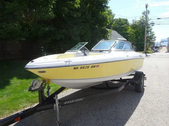 Slide: The Image of Four Winns H180 2009 - 4