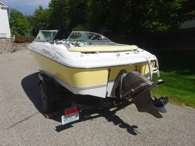 Slide: The Image of Four Winns H180 2009 - 5