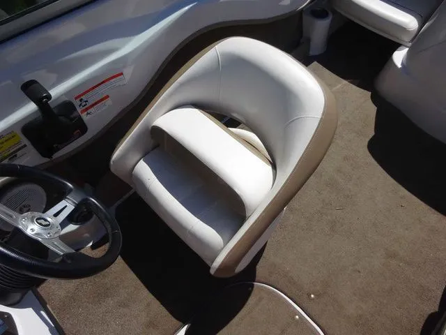 Slide: The Image of Four Winns H180 2009 - 9