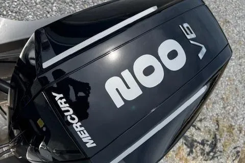 Slide: The Image of Mercury 200 V6 outboard engine on Barletta ARIA 22UC, 2026 model. - 21