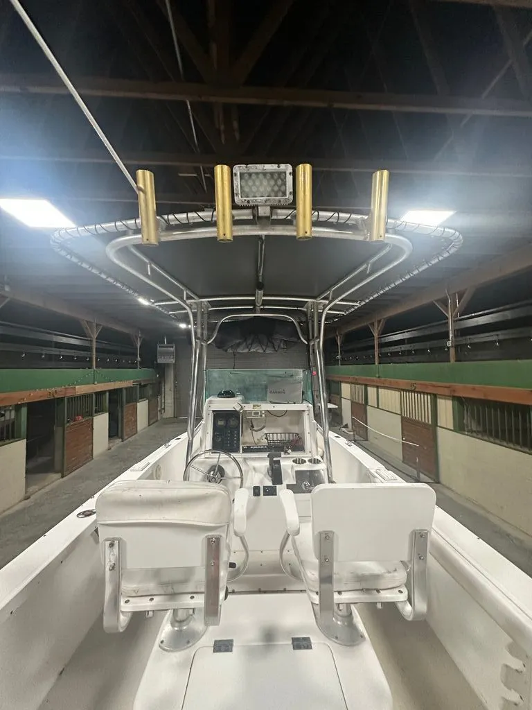 Slide: The Image of Robalo 2120 Center Console 1995 - 5