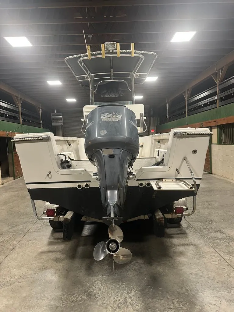 Slide: The Image of Robalo 2120 Center Console 1995 - 6