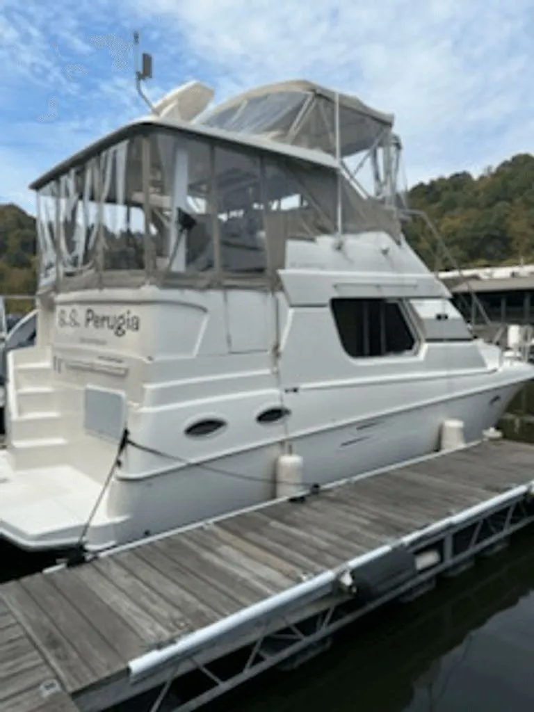 Slide: The Image of Silverton 322 Flybridge 2000 - 0