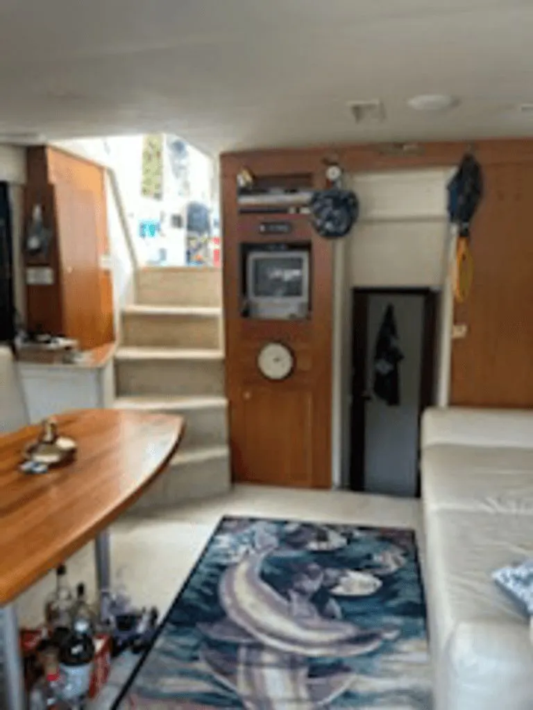 Slide: The Image of Silverton 322 Flybridge 2000 - 10