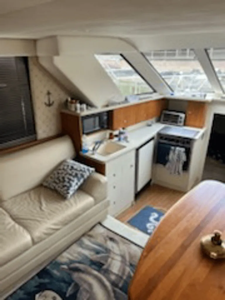 Slide: The Image of Silverton 322 Flybridge 2000 - 11