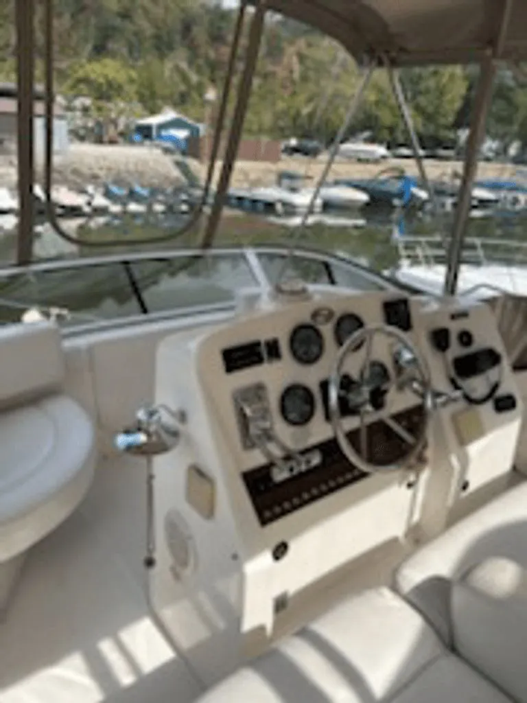 Slide: The Image of Silverton 322 Flybridge 2000 - 3