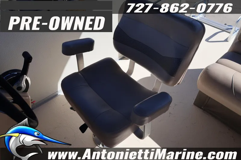 Slide: The Image of Pre-owned 2017 Fiesta 20 FISH boat seat, available at Antonietti Marine. - 15
