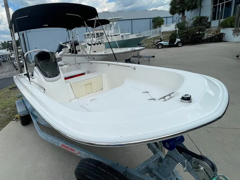 Slide: The Image of Boston Whaler 160 Super Sport 2026 - 13