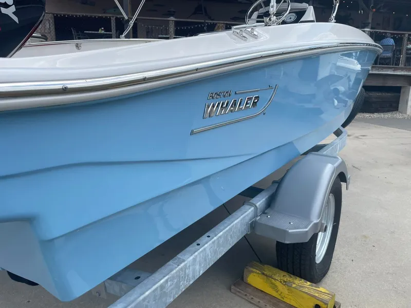 Slide: The Image of Boston Whaler 160 Super Sport 2026 - 14