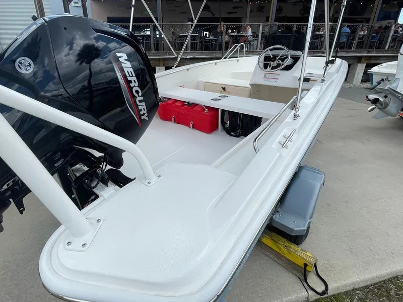 Slide: The Image of Boston Whaler 160 Super Sport 2026 - 18