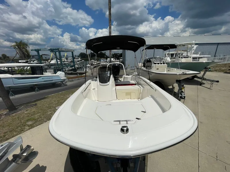 Slide: The Image of Boston Whaler 160 Super Sport 2026 - 5