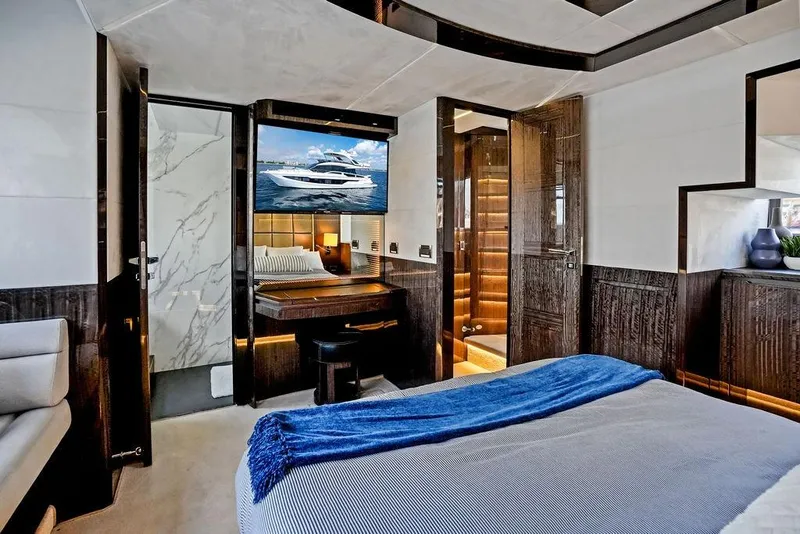 Slide: The Image of Luxurious interior of 2022 Galeon 640 Fly yacht with modern design and elegant furnishings. - 85