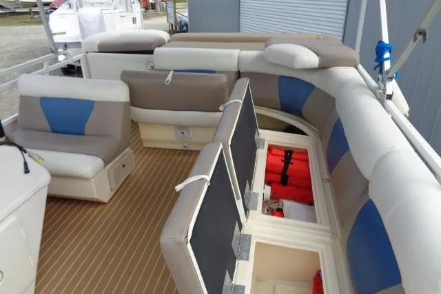 Slide: The Image of 2008 Bentley Pontoons 200 CRUISE interior with seating and storage compartments. - 12