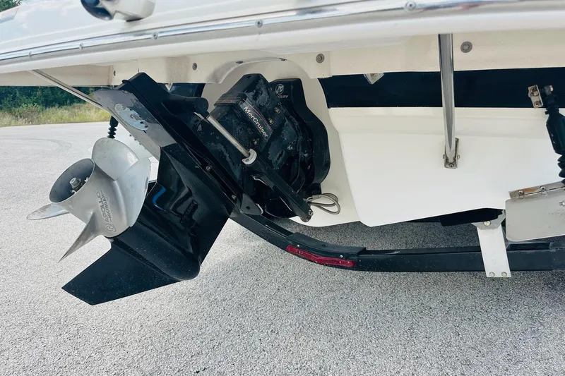 Slide: The Image of 2005 Chaparral 220 SSi boat stern drive and propeller detail. - 12