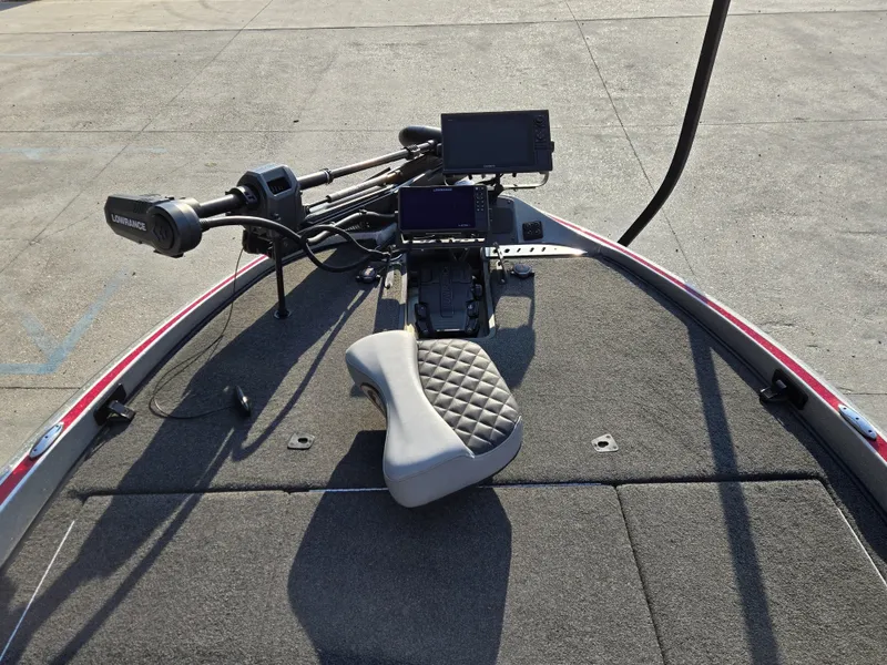 Slide: The Image of Triton 20 TrX Patriot 2021 - 15