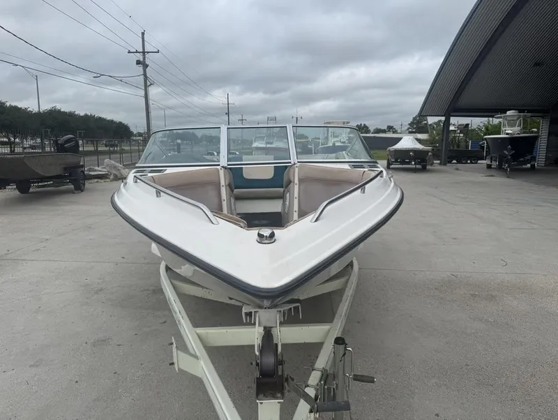 Slide: The Image of MasterCraft 200V 1995 - 10