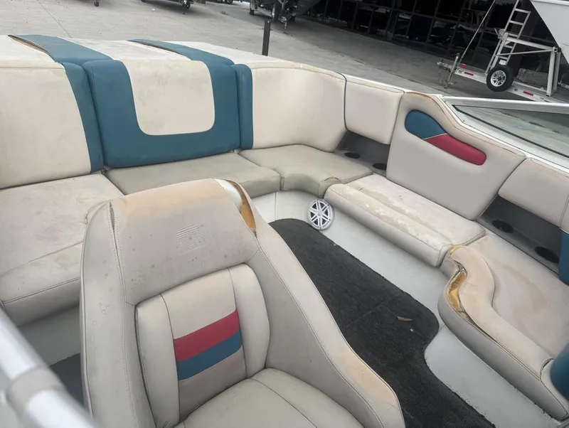 Slide: The Image of MasterCraft 200V 1995 - 13