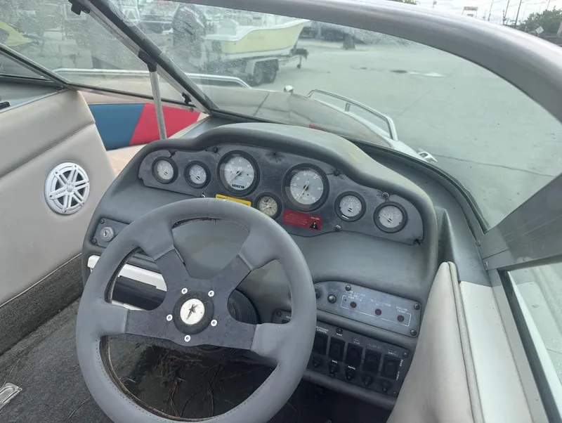 Slide: The Image of MasterCraft 200V 1995 - 5