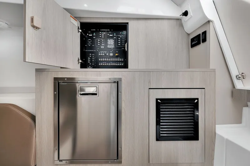 Slide: The Image of Cruisers Yachts 38 VTR EC 2026 - 30