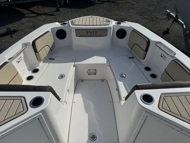 Slide: The Image of Yamaha 222 FSH Sport E 2026 - 15