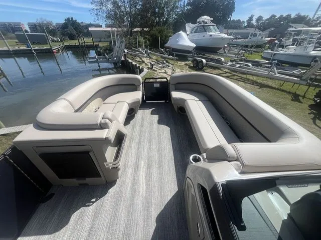 Slide: The Image of Bennington M L-Bench 22 ML 2026 - 8