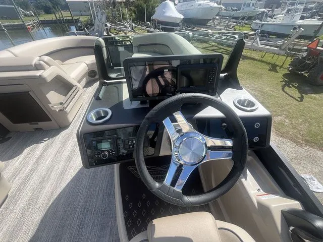 Slide: The Image of Bennington M L-Bench 22 ML 2026 - 9