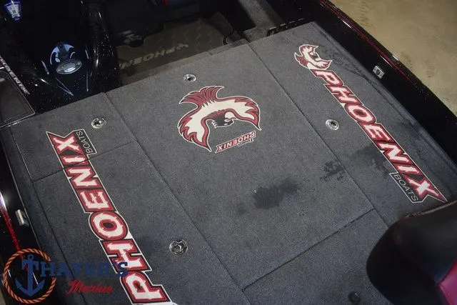 Slide: The Image of Phoenix Bass Boats 21 XE 2025 - 12