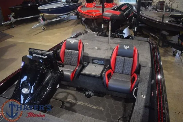 Slide: The Image of Phoenix Bass Boats 21 XE 2025 - 13